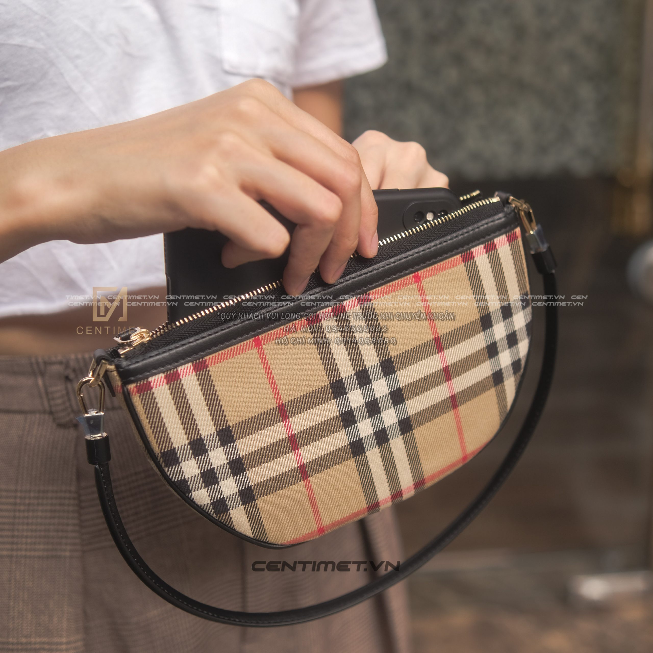 Túi Burberry Olympia Pouch Checked Shoulder Bag 