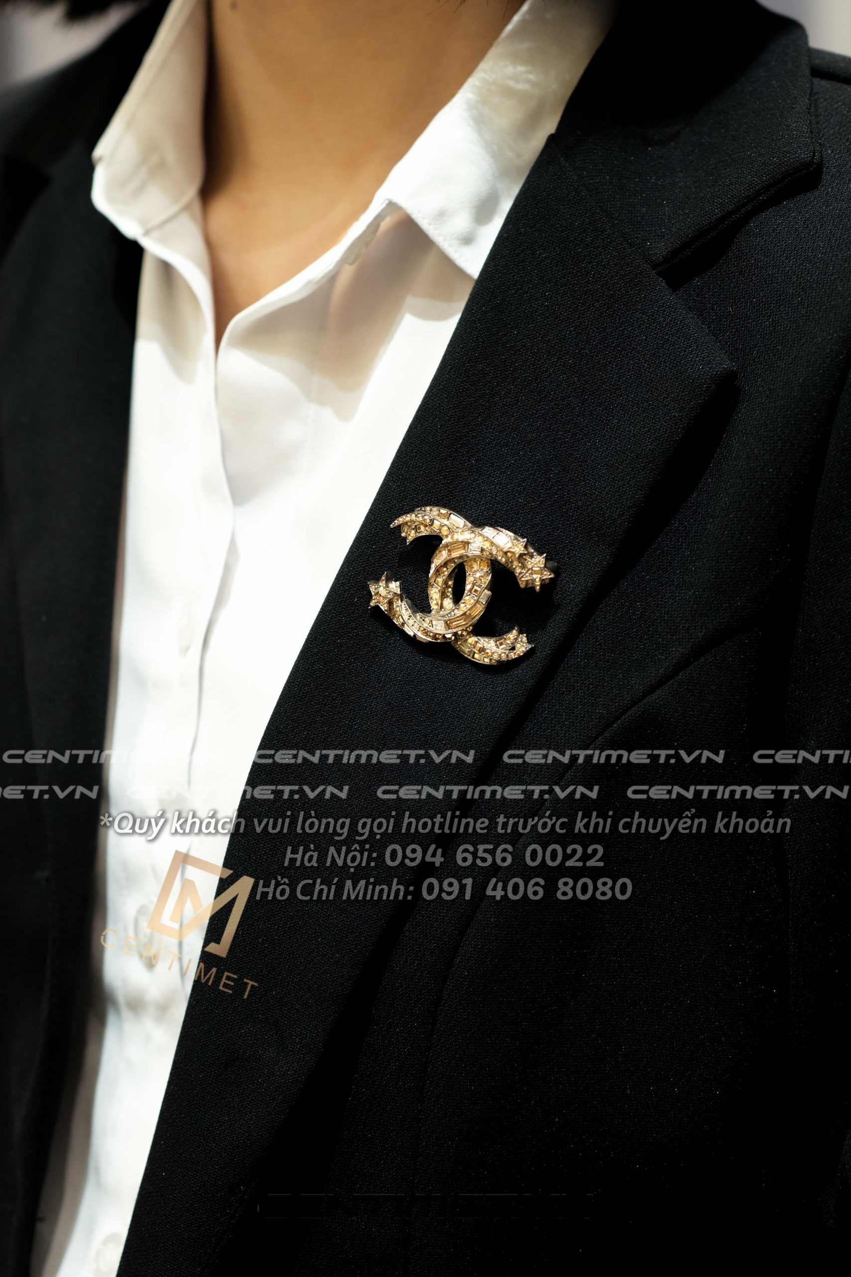 ORDER Áo Chanel logo to đính hạt ngọc