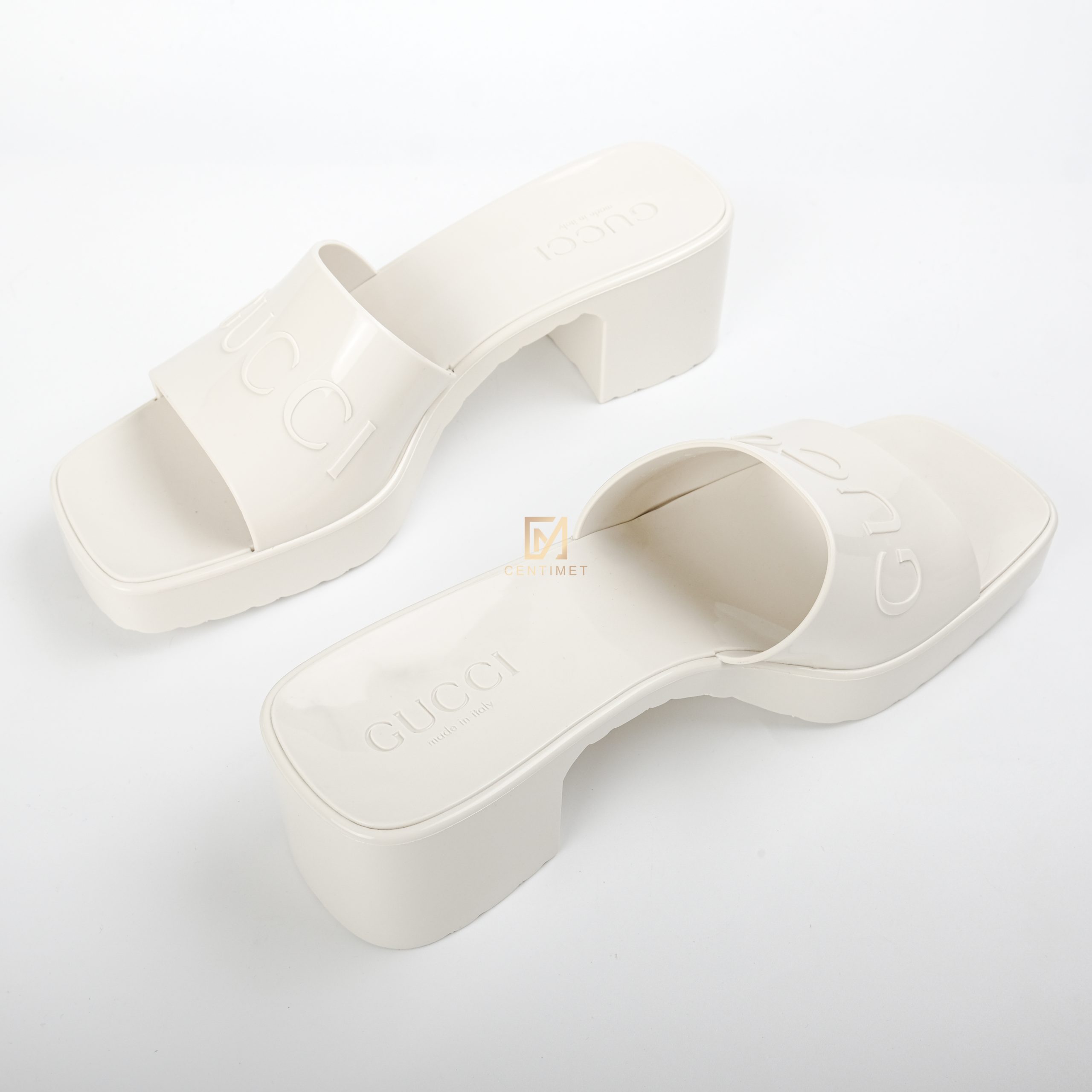 Dép Gucci Rubber Slide Sandal In White 