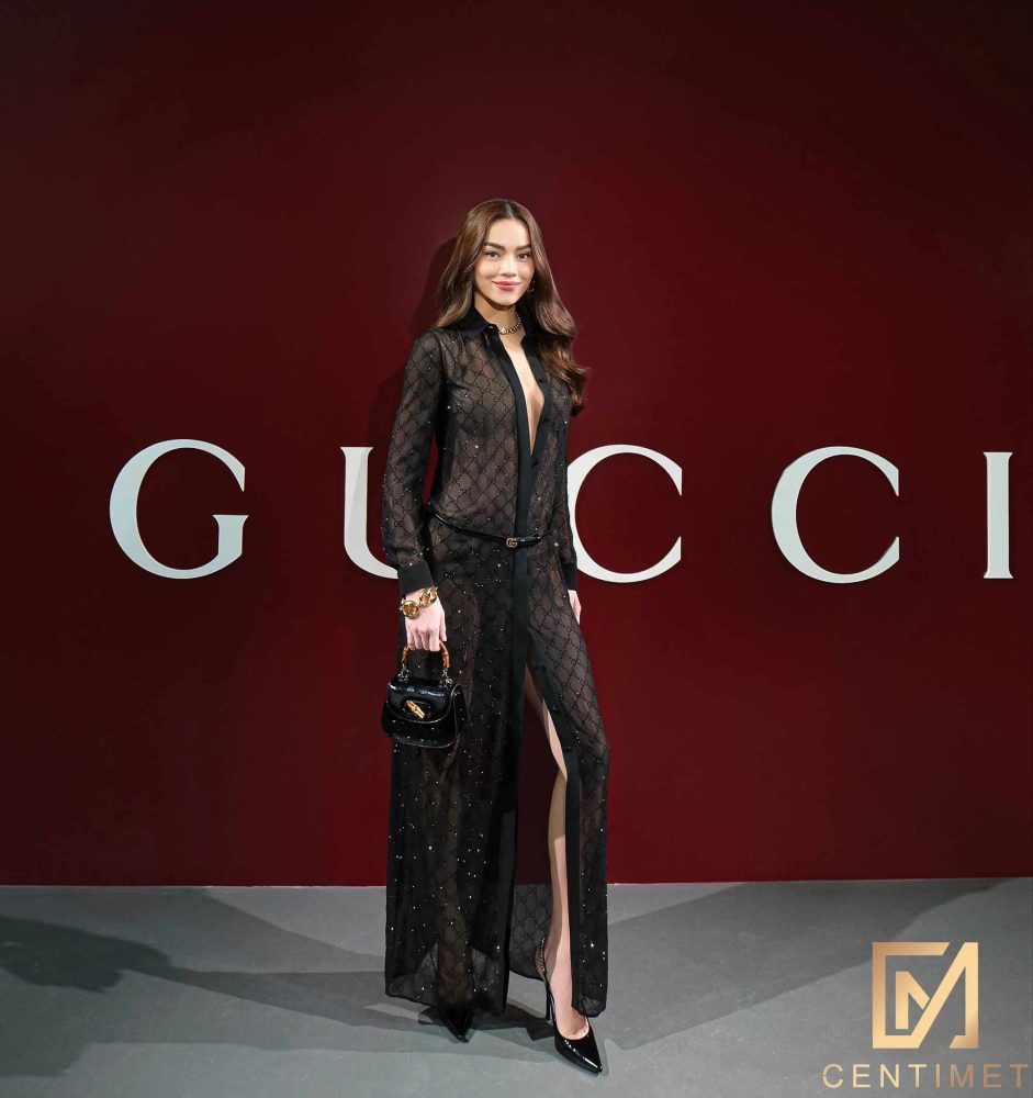 Hà Hồ xuất hiện với outfit ấn tượng tại sự kiện