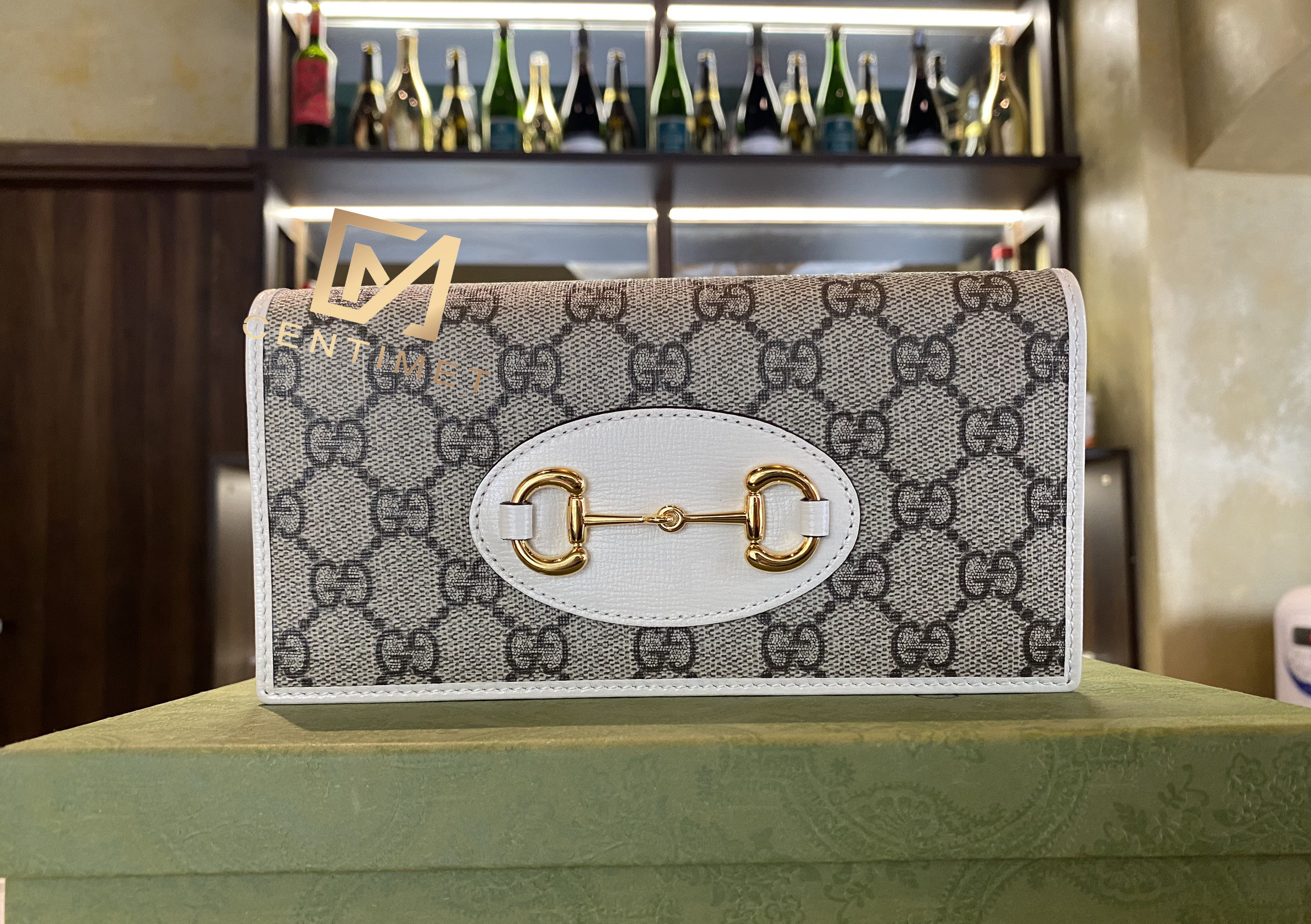 gucci 1955 horsebit wallet with chain